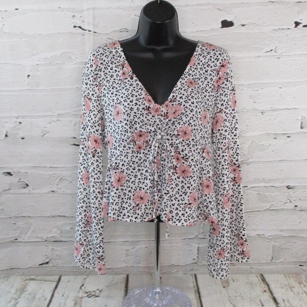 Sadie & Sage Junior's Cropped Floral Boho Blouse